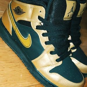 Nike Jordan Black & Gold metallic sneakers